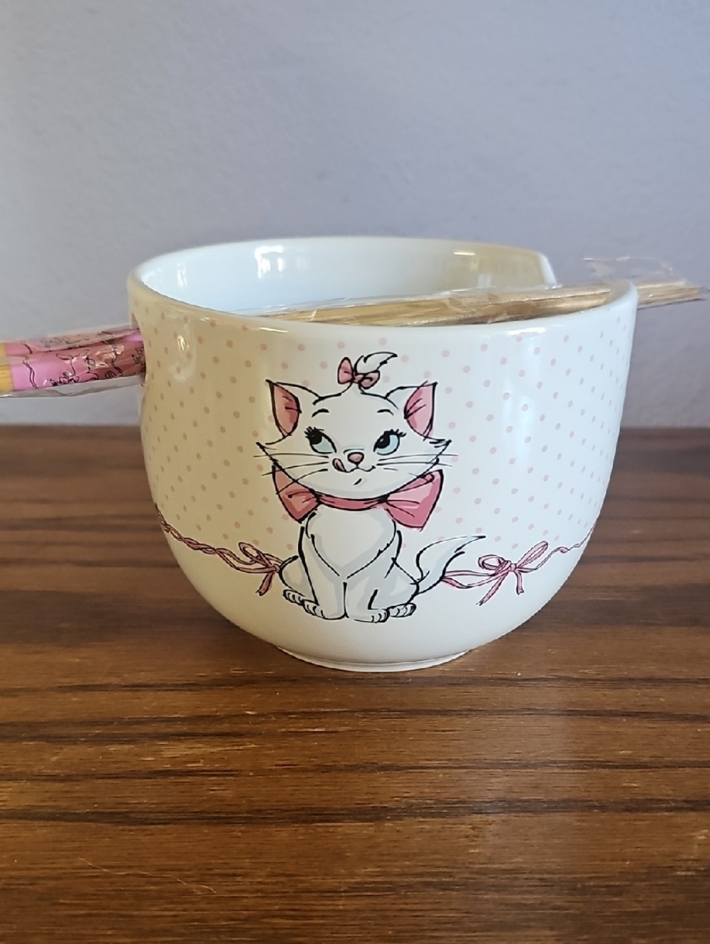 Disney The Aristocats Marie Bow Ribbon Ceramic Ramen Bowl with Chopsticks